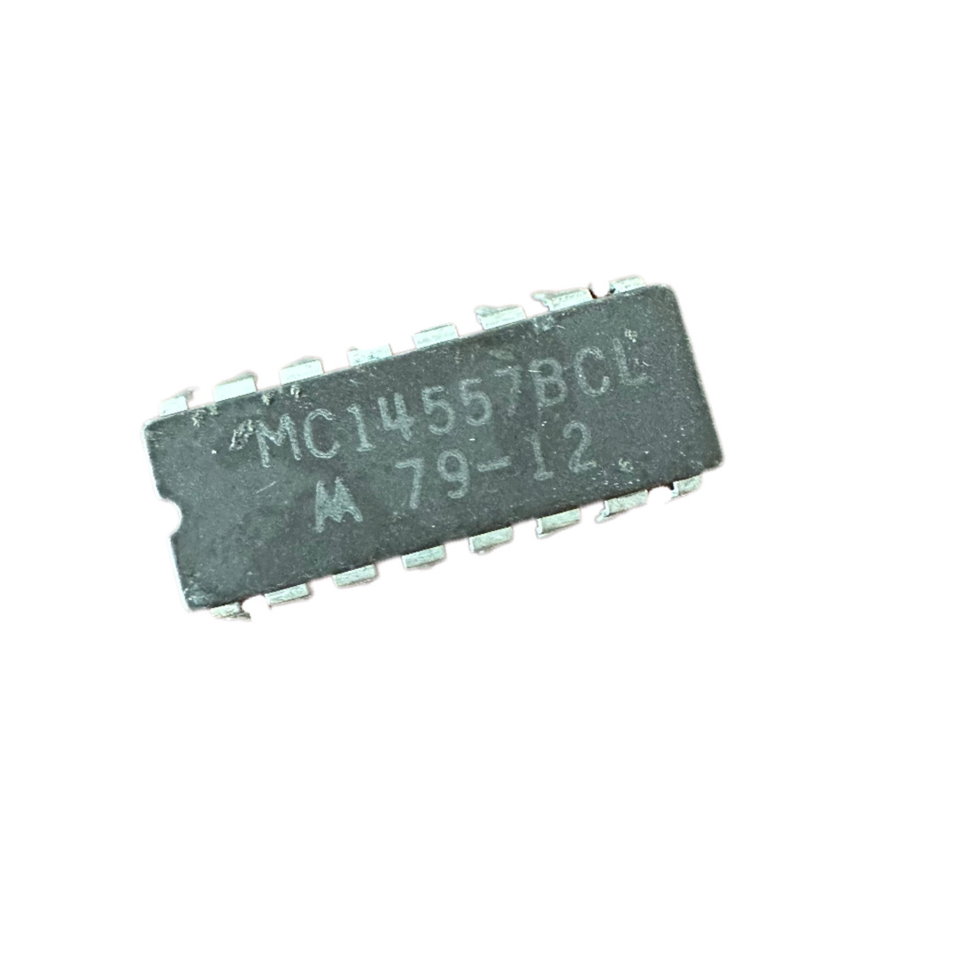  آی سی MC145573CL-2