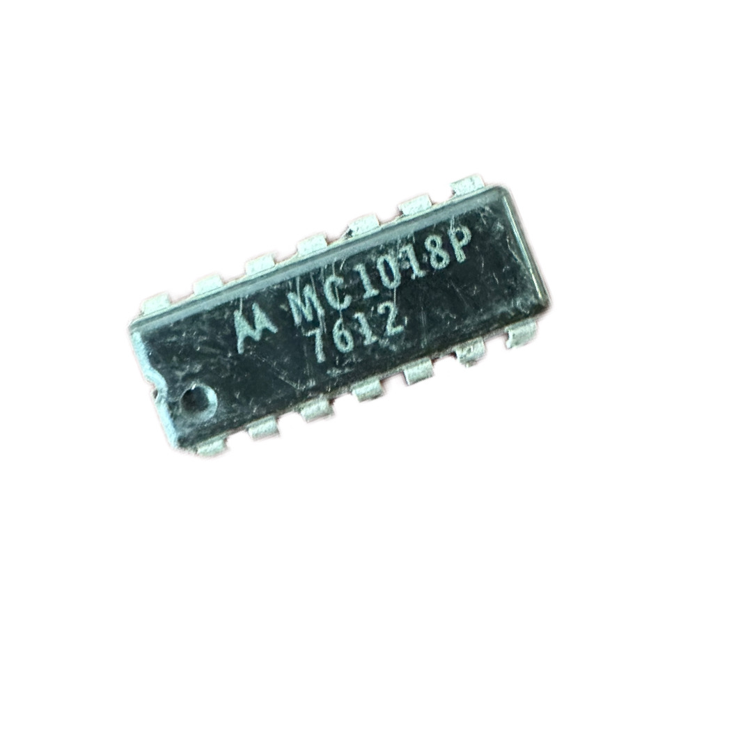  آی سی MC1018P-2