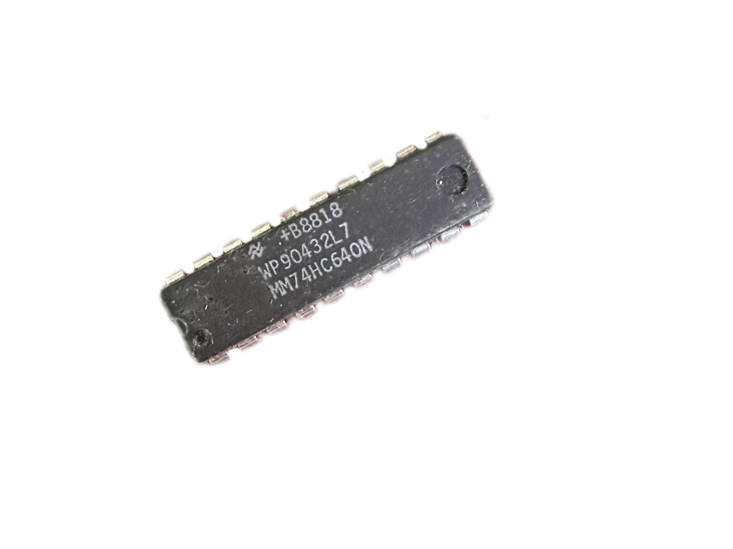  آی سی MM74HC640N-2