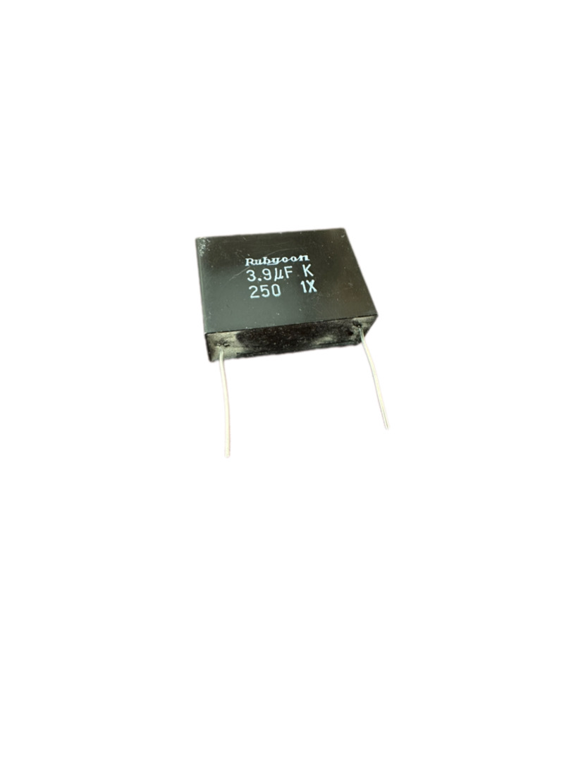 3.9uF/250V MKT خازن -2